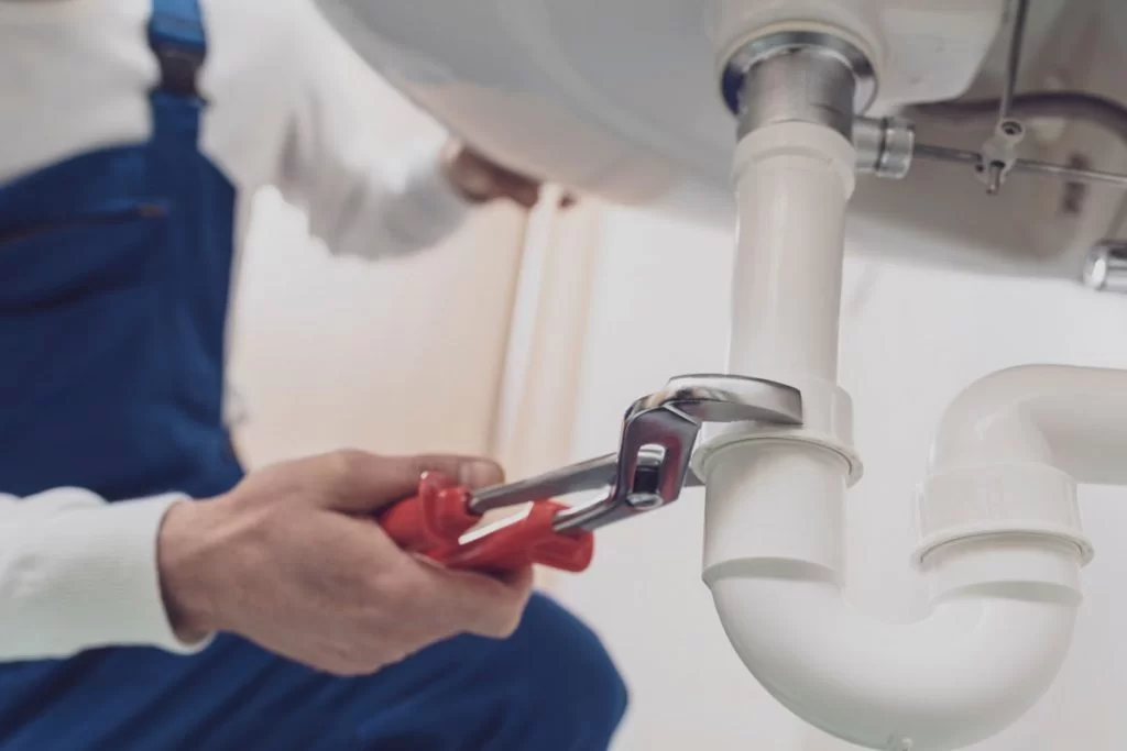 Should I Hire Any Type of Plumber or a Local Plumber